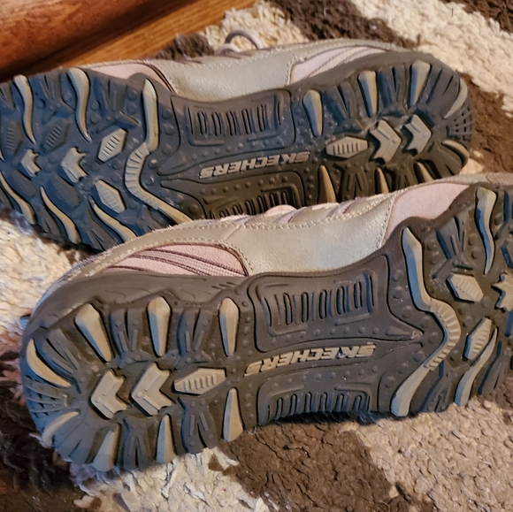 Skechers - Picture 5 of 8